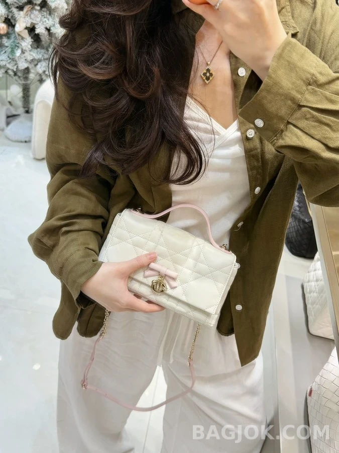 디올 디올 레이디 미니 체인백 (탈착식 보우 장식) 상세 이미지