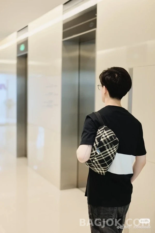 버버리 버버리 빈티지 체크 카메라 크로스백 상세 이미지