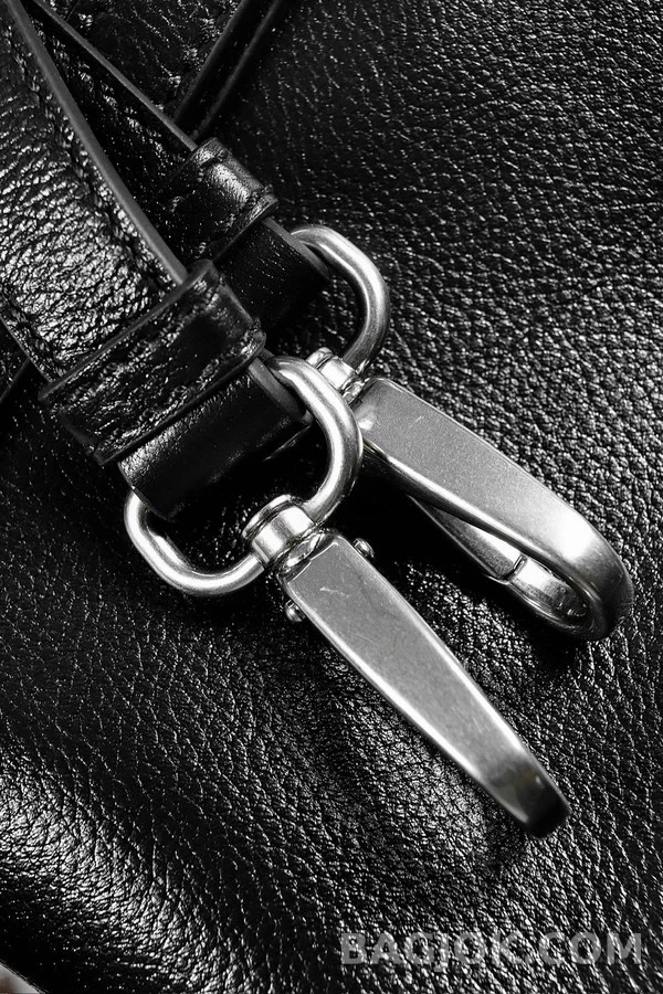 프라다 프라다 버클 더블 벨트 가죽 핸드백 상세 이미지