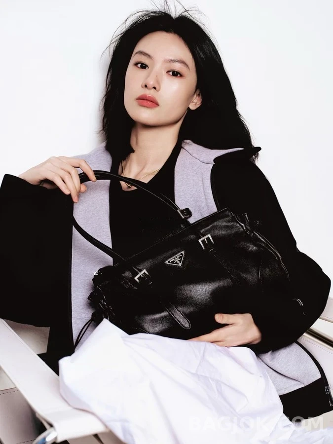 프라다 프라다 버클 더블 벨트 가죽 핸드백 상세 이미지