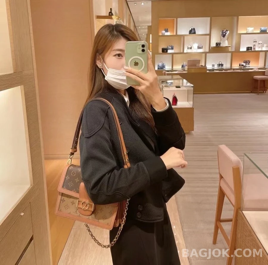 루이비통 루이비통 도핀 MM 숄더백 상세 이미지
