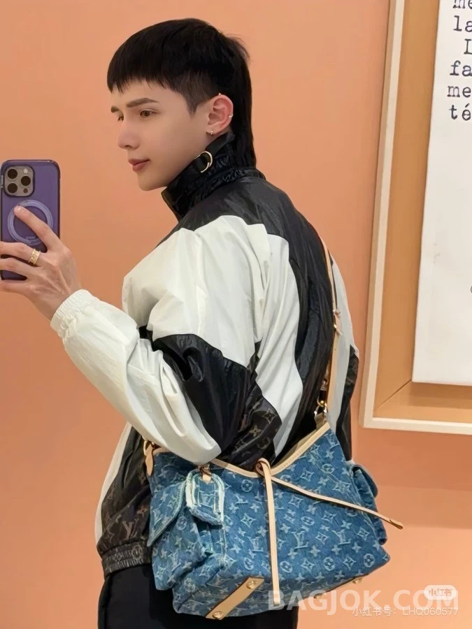 루이비통 루이비통 모노그램 데님 배기 숄더백 상세 이미지