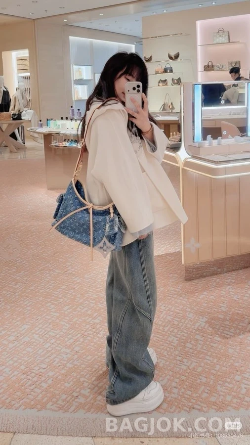 루이비통 루이비통 모노그램 데님 배기 숄더백 상세 이미지
