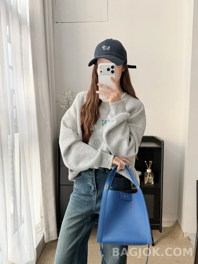 셀린느 셀린느 카바스 버티컬 스몰 트리옹프 토트백 상세 이미지