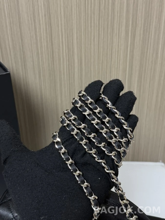 샤넬 샤넬 베니티 탑핸들 케이스 블랙 상세 이미지