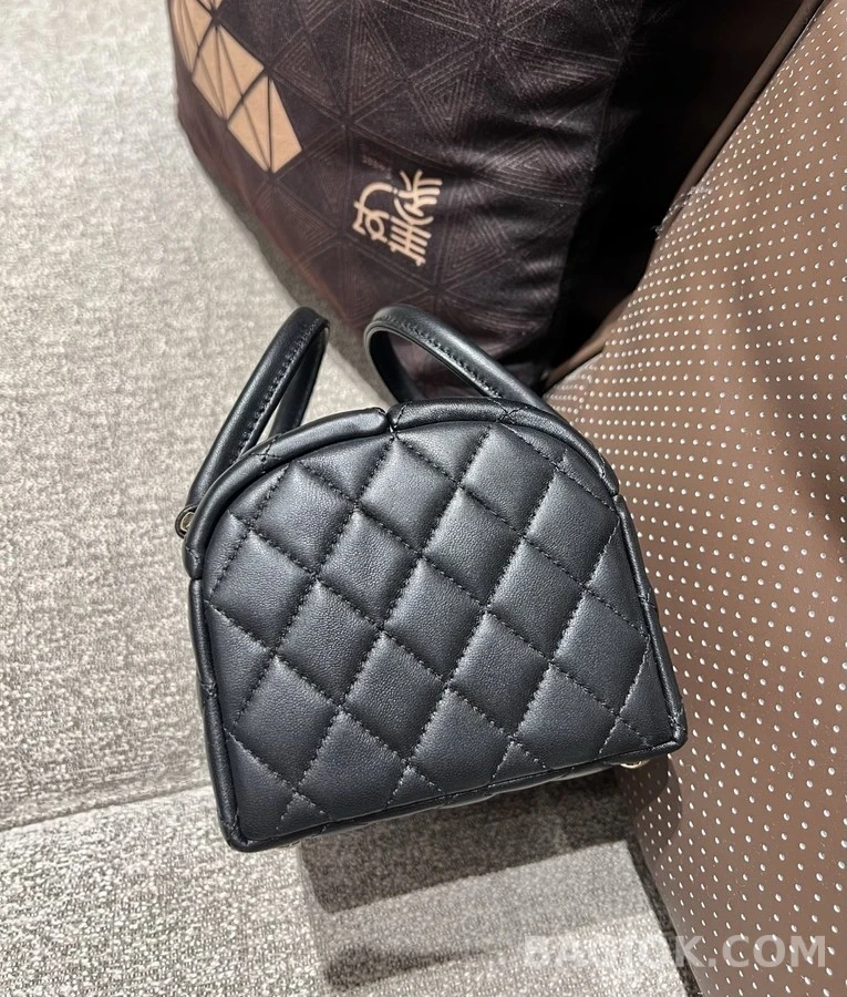 샤넬 샤넬 미니 렉탱글 탑핸들 플랩 백 상세 이미지