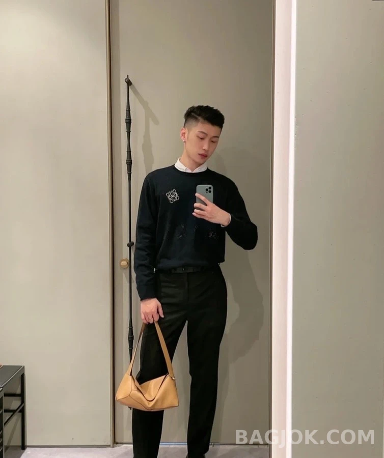 로에베 로에베 스몰 퍼즐 백 클래식 카프스킨 탠 상세 이미지