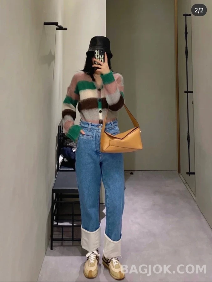 로에베 로에베 스몰 퍼즐 백 클래식 카프스킨 탠 상세 이미지